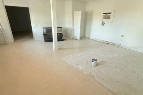 Commercial property in Saint Petersburg, Florida 193.61 sq.m. № 1903356 - photo 2