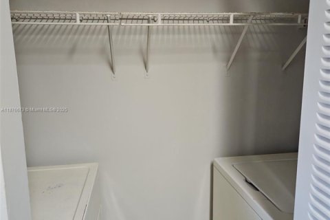 Condominio en alquiler en Pompano Beach, Florida, 1 dormitorio, 72.93 m2 № 1923654 - foto 5