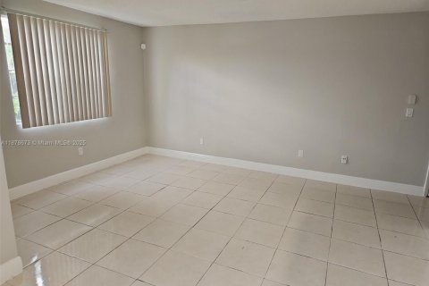 Condominio en alquiler en Pompano Beach, Florida, 1 dormitorio, 72.93 m2 № 1923654 - foto 4