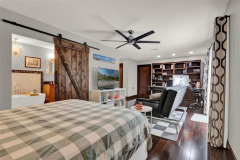 House in Longwood, Florida 4 bedrooms, 282.89 sq.m. № 1899092 - photo 24