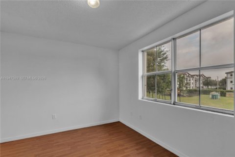 Adosado en alquiler en Miami, Florida, 3 dormitorios, 136.57 m2 № 2003662 - foto 20