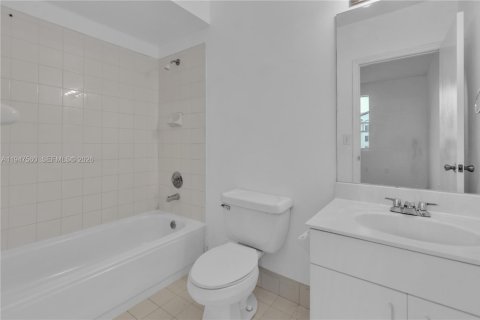 Adosado en alquiler en Miami, Florida, 3 dormitorios, 136.57 m2 № 2003662 - foto 25