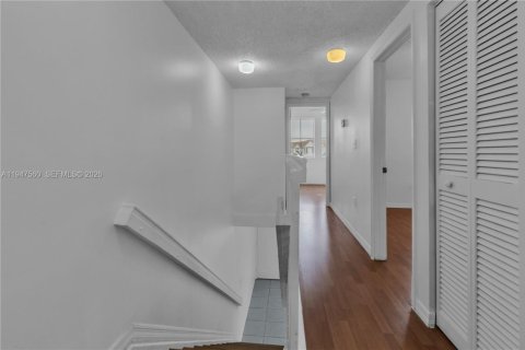 Adosado en alquiler en Miami, Florida, 3 dormitorios, 136.57 m2 № 2003662 - foto 18