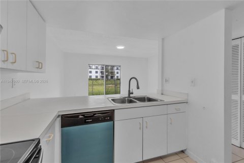 Adosado en alquiler en Miami, Florida, 3 dormitorios, 136.57 m2 № 2003662 - foto 13