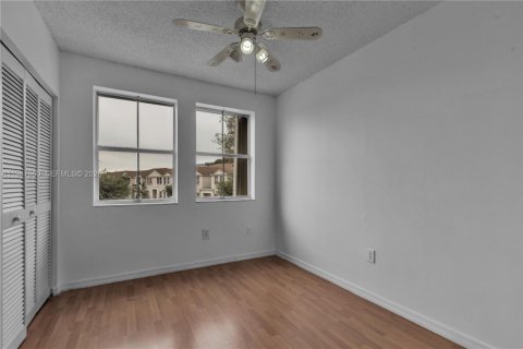 Adosado en alquiler en Miami, Florida, 3 dormitorios, 136.57 m2 № 2003662 - foto 29