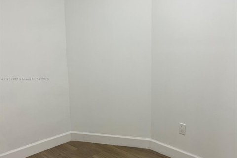 Immobilier commercial à louer à Plantation, Floride: 153.75 m2 № 1977263 - photo 6