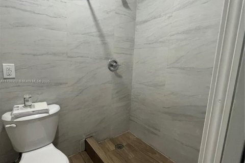 Immobilier commercial à louer à Plantation, Floride: 153.75 m2 № 1977263 - photo 9