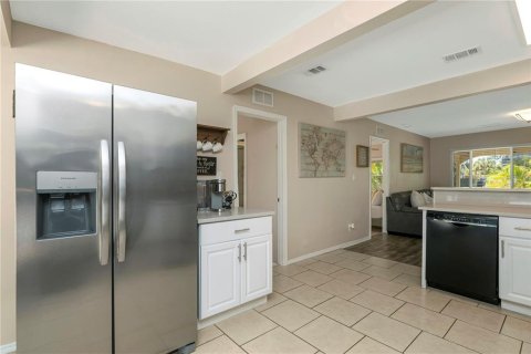 Villa ou maison à vendre à Saint Petersburg, Floride: 4 chambres, 115.94 m2 № 2431160 - photo 11