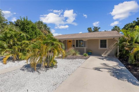 Villa ou maison à vendre à Saint Petersburg, Floride: 4 chambres, 115.94 m2 № 2431160 - photo 2