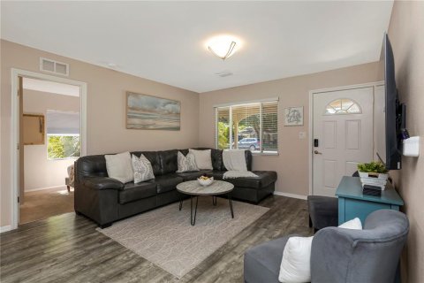 Villa ou maison à vendre à Saint Petersburg, Floride: 4 chambres, 115.94 m2 № 2431160 - photo 5