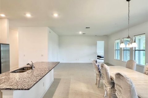 House in Winter Garden, Florida 4 bedrooms, 242.01 sq.m. № 1796231 - photo 15