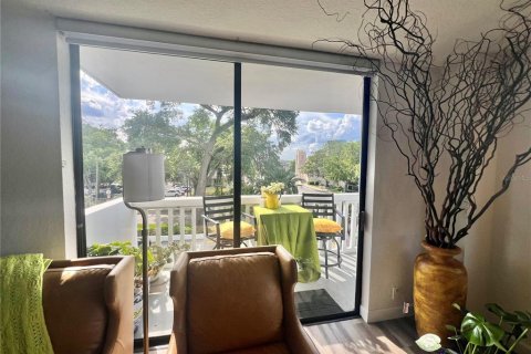 Condo in Orlando, Florida, 2 bedrooms  № 1629842 - photo 5