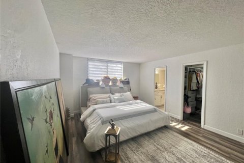 Condo in Orlando, Florida, 2 bedrooms  № 1629842 - photo 20