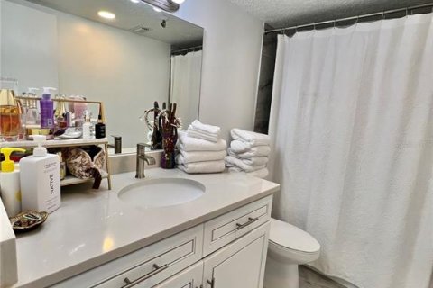 Condo in Orlando, Florida, 2 bedrooms  № 1629842 - photo 27