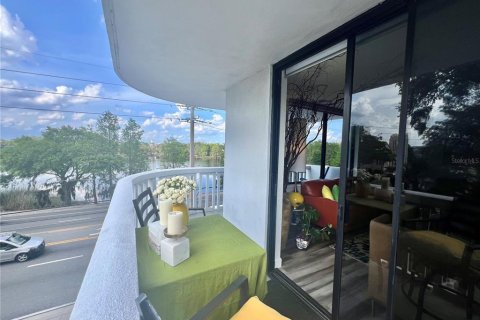 Condo in Orlando, Florida, 2 bedrooms  № 1629842 - photo 29