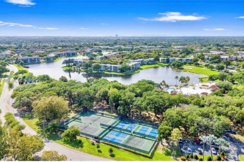 Condominio en venta en Davie, Florida, 2 dormitorios, 128.67 m2 № 1982914 - foto 10