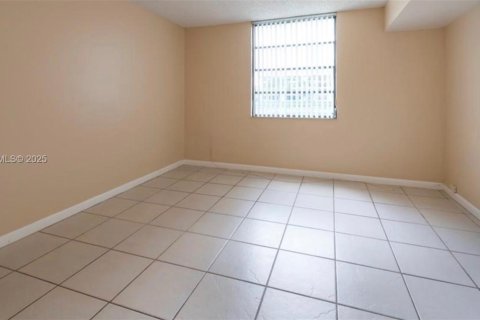Copropriété à vendre à Davie, Floride: 2 chambres, 128.67 m2 № 1982914 - photo 6