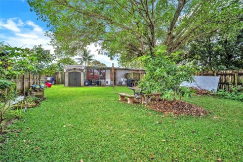 House in North Lauderdale, Florida 2 bedrooms, 88.72 sq.m. № 2011519 - photo 26