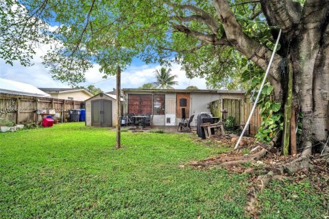 House in North Lauderdale, Florida 2 bedrooms, 88.72 sq.m. № 2011519 - photo 28