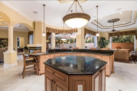 House in Sarasota, Florida 4 bedrooms, 368.17 sq.m. № 1580196 - photo 28