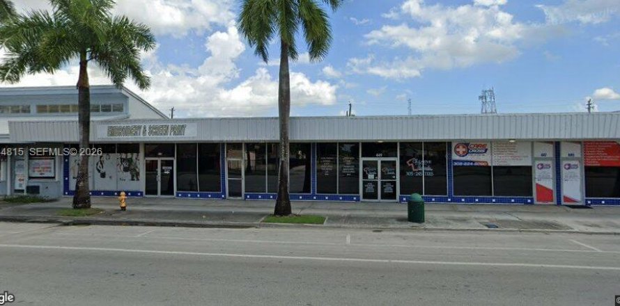 Коммерческая недвижимость в Хомстед, Флорида № 2048101
