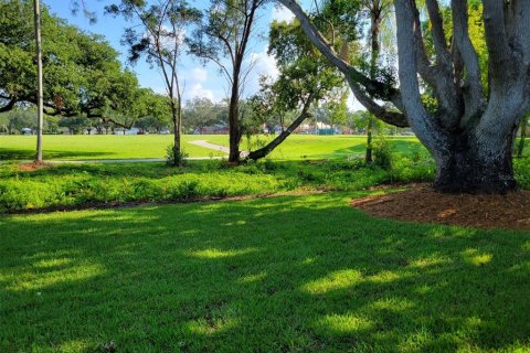 House in Dunedin, Florida 3 bedrooms, 144.56 sq.m. № 1447228 - photo 10