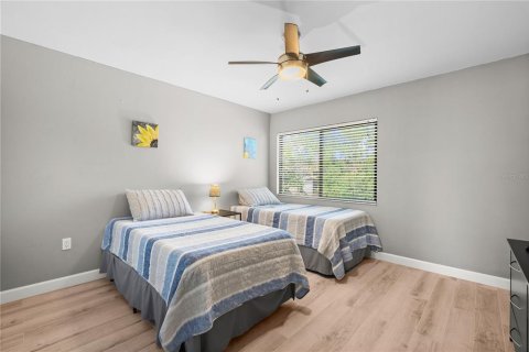 Condo in Sarasota, Florida, 2 bedrooms № 2111394 - photo 24