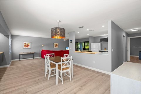 Condo in Sarasota, Florida, 2 bedrooms № 2111394 - photo 19
