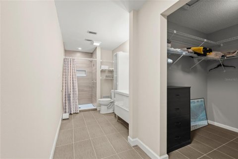 Condo in Sarasota, Florida, 2 bedrooms № 2111394 - photo 15