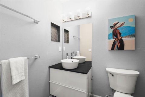 Condo in Sarasota, Florida, 2 bedrooms № 2111394 - photo 27
