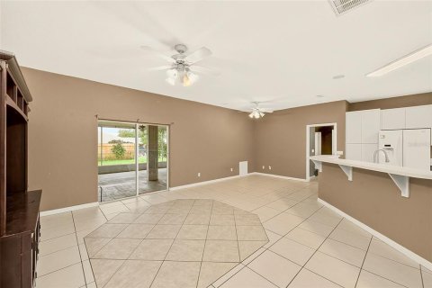 Casa en venta en Auburndale, Florida, 3 dormitorios, 168.71 m2 № 2410036 - foto 4