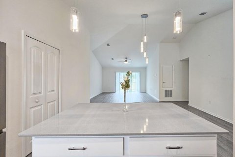 House in Palm Coast, Florida 3 bedrooms, 139.35 sq.m. № 1734521 - photo 9