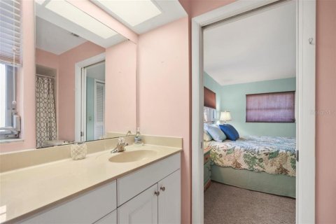House in Placida, Florida 3 bedrooms, 168.8 sq.m. № 1139840 - photo 23