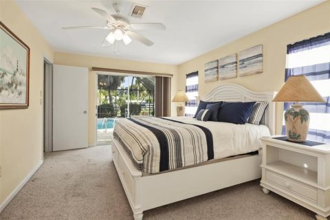 House in Placida, Florida 3 bedrooms, 168.8 sq.m. № 1139840 - photo 20