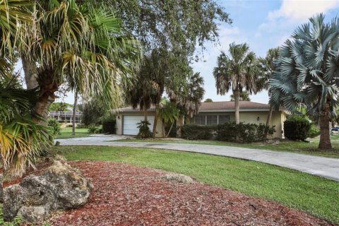 House in Placida, Florida 3 bedrooms, 168.8 sq.m. № 1139840 - photo 7