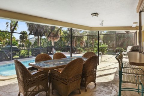 House in Placida, Florida 3 bedrooms, 168.8 sq.m. № 1139840 - photo 26