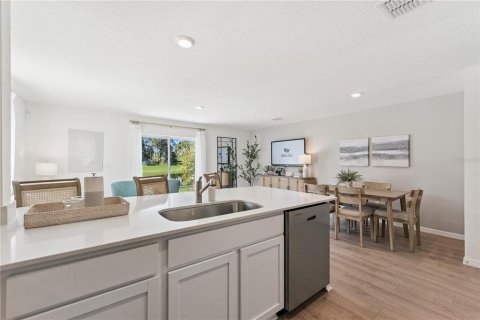 Townhouse in New Smyrna Beach, Florida 3 bedrooms, 135.92 sq.m. № 2204919 - photo 10