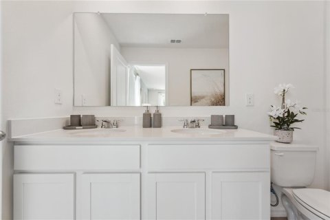 Townhouse in New Smyrna Beach, Florida 3 bedrooms, 135.92 sq.m. № 2204919 - photo 27