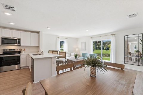 Townhouse in New Smyrna Beach, Florida 3 bedrooms, 135.92 sq.m. № 2204919 - photo 8