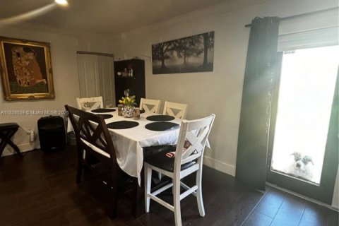 Casa en venta en Homestead, Florida, 3 dormitorios, 123.93 m2 № 1920838 - foto 4