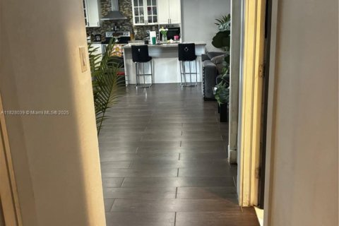 Casa en venta en Homestead, Florida, 3 dormitorios, 123.93 m2 № 1920838 - foto 6