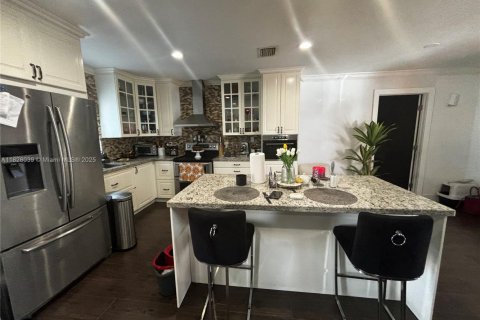 Casa en venta en Homestead, Florida, 3 dormitorios, 123.93 m2 № 1920838 - foto 1