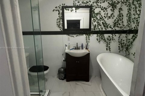 Casa en venta en Homestead, Florida, 3 dormitorios, 123.93 m2 № 1920838 - foto 11