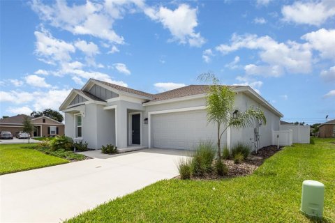 House in Lake Wales, Florida 3 bedrooms, 144.46 sq.m. № 1918070 - photo 2