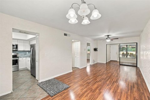 Copropriété à louer à Clearwater, Floride: 1 chambre, 57.97 m2 № 2385569 - photo 6