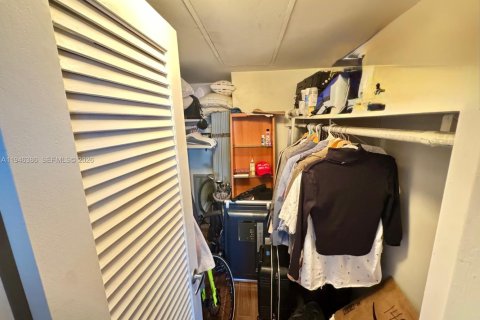 Снять в аренду кондоминиум в Холливуд, Флорида 1 спальня, 103.4м2, № 2004281 - фото 18