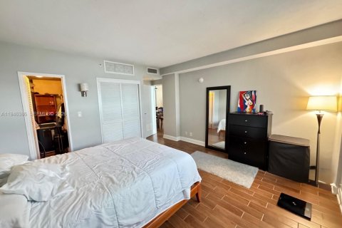 Снять в аренду кондоминиум в Холливуд, Флорида 1 спальня, 103.4м2, № 2004281 - фото 14