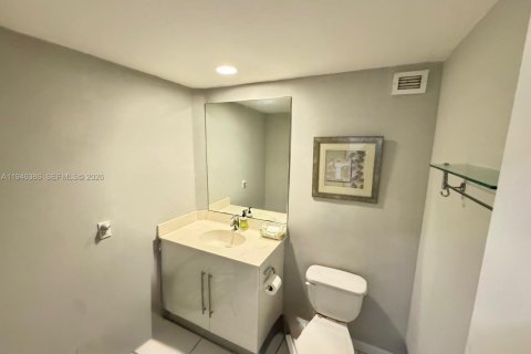 Снять в аренду кондоминиум в Холливуд, Флорида 1 спальня, 103.4м2, № 2004281 - фото 13