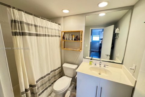 Снять в аренду кондоминиум в Холливуд, Флорида 1 спальня, 103.4м2, № 2004281 - фото 17