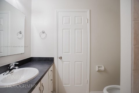 Casa en venta en Port St. Lucie, Florida, 3 dormitorios, 127.28 m2 № 1712822 - foto 15